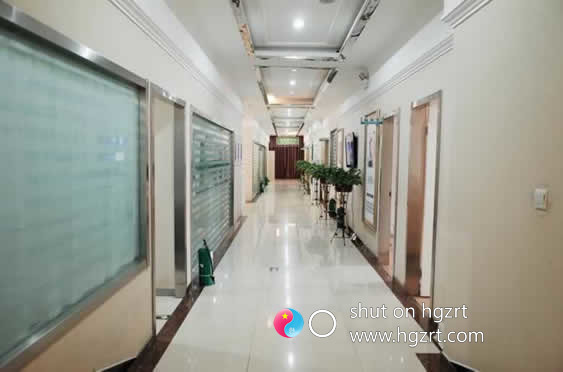 ​技术与设备同步被王中力塑料门诊部倡导，其中引进了ulthera，以色列第四代金微针频率，半岛新技术黄金脂雕塑，新私人春节，韩国原来的dmasha2代，808冰点脱发，以色列非凡的618，lipohi等设备。