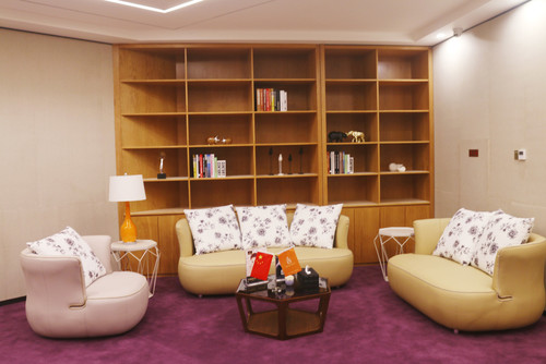 并严格遵守“太阳监管、全透明收费标准”收费标准现行政策，为消费者出具详尽的消費明细，出示全透明、有效、公布的收费标准，决不让您花一分糊涂钱，坚持不懈秉持：“博济、便民、仁心、仁善”的院训，为众多消费者消除口腔内部困惑。