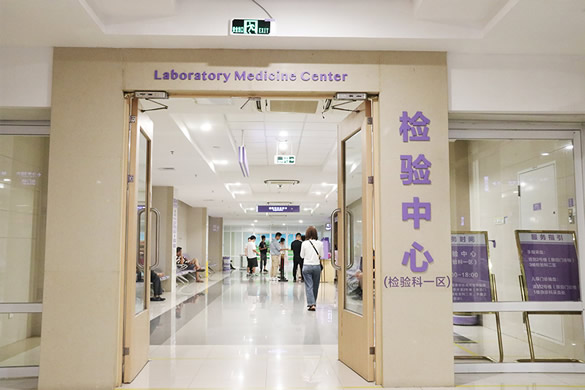 伴随着美容行业的发展趋势，东莞市禅城中心医院为了更好地具有表率作用，避免虚假宣传和从业者素养低的市城乱相，由禅医与广州市中医药大学附属医院强强联手打造出了整形美容整形外科管理中心。