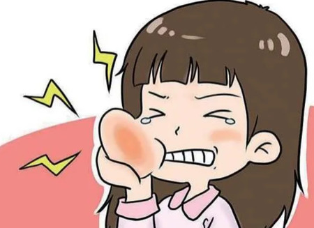 蛀牙疼，该补牙还是拔牙？
