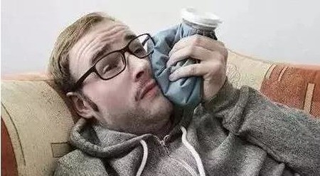 拔牙时不痛，拔牙过后，伤后如何护理呢？