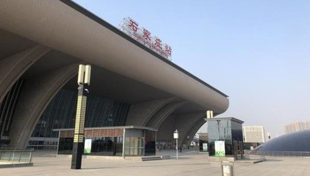 石家庄火车站暂停进站乘车