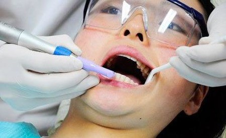 牙套带多久能看到效果？